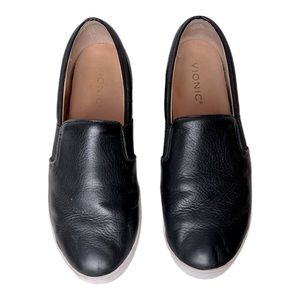 Vionic Demetra Leather Slip On Sneaker Black Size 7.5